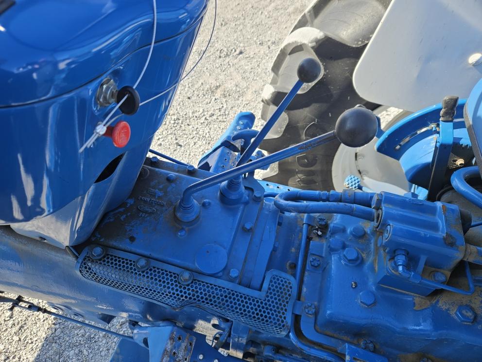 Image for 1990 Ford 5610