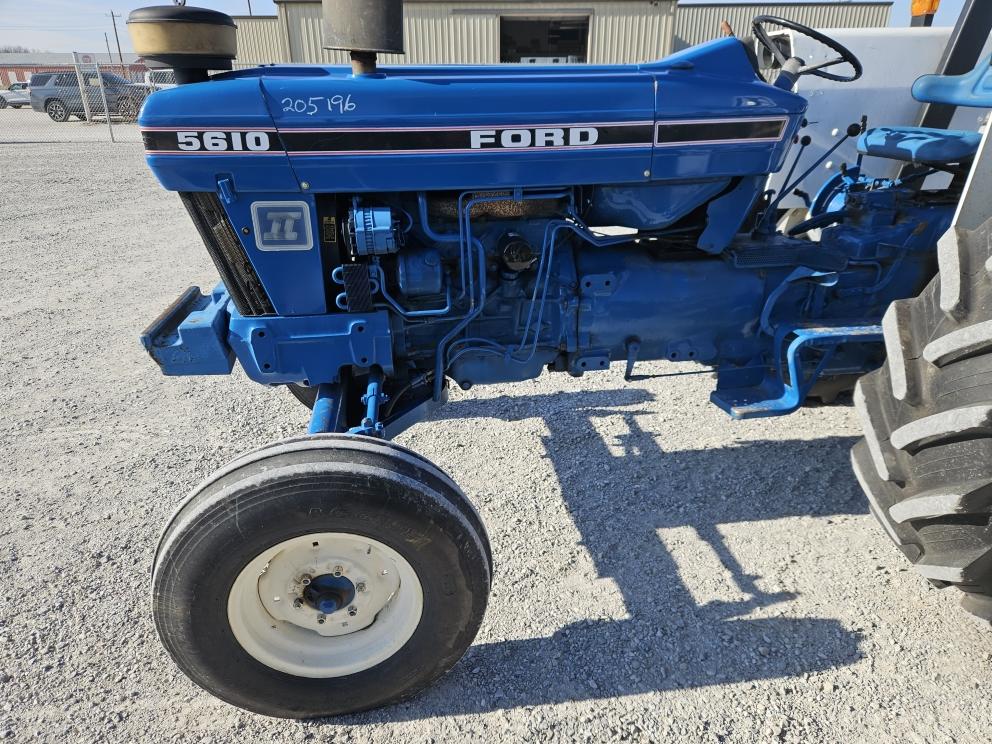 Image for 1990 Ford 5610