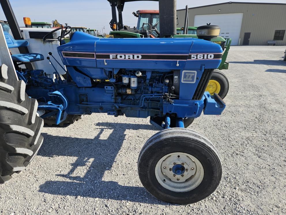 Image for 1990 Ford 5610