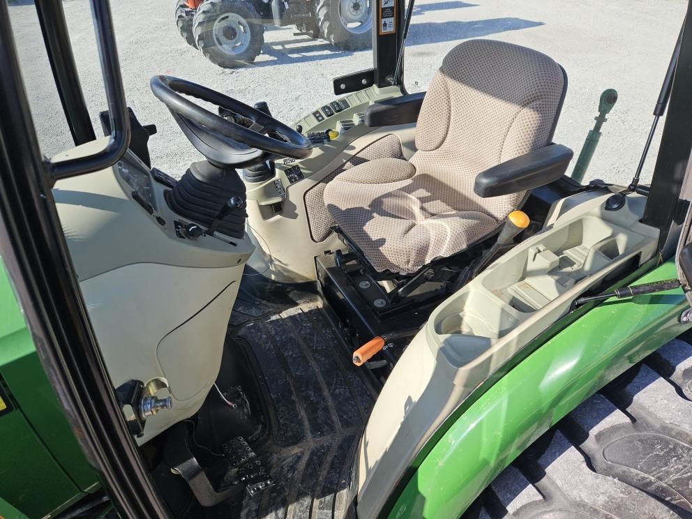 Image for 2014 John Deere 4044R