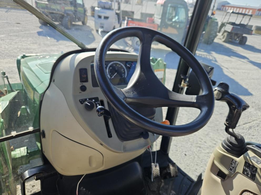 Image for 2014 John Deere 4044R