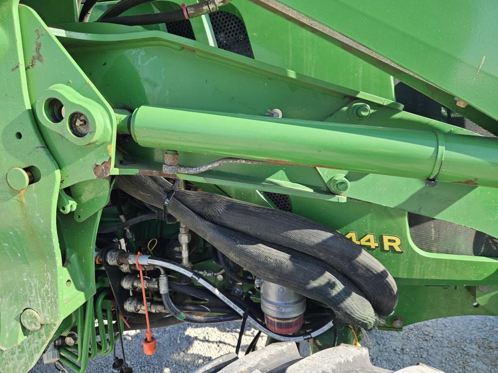 Image for 2014 John Deere 4044R