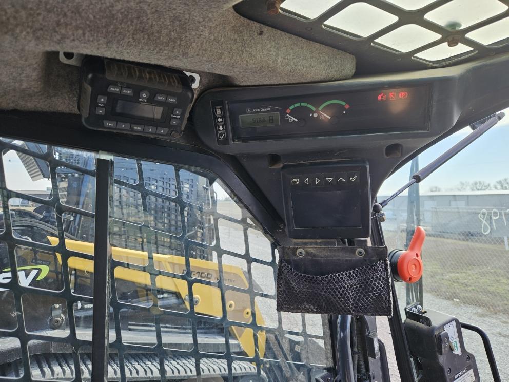 Image for 2020 John Deere 325G