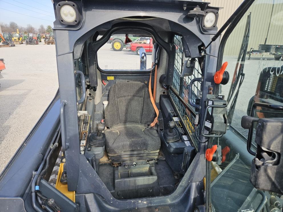 Image for 2020 John Deere 325G