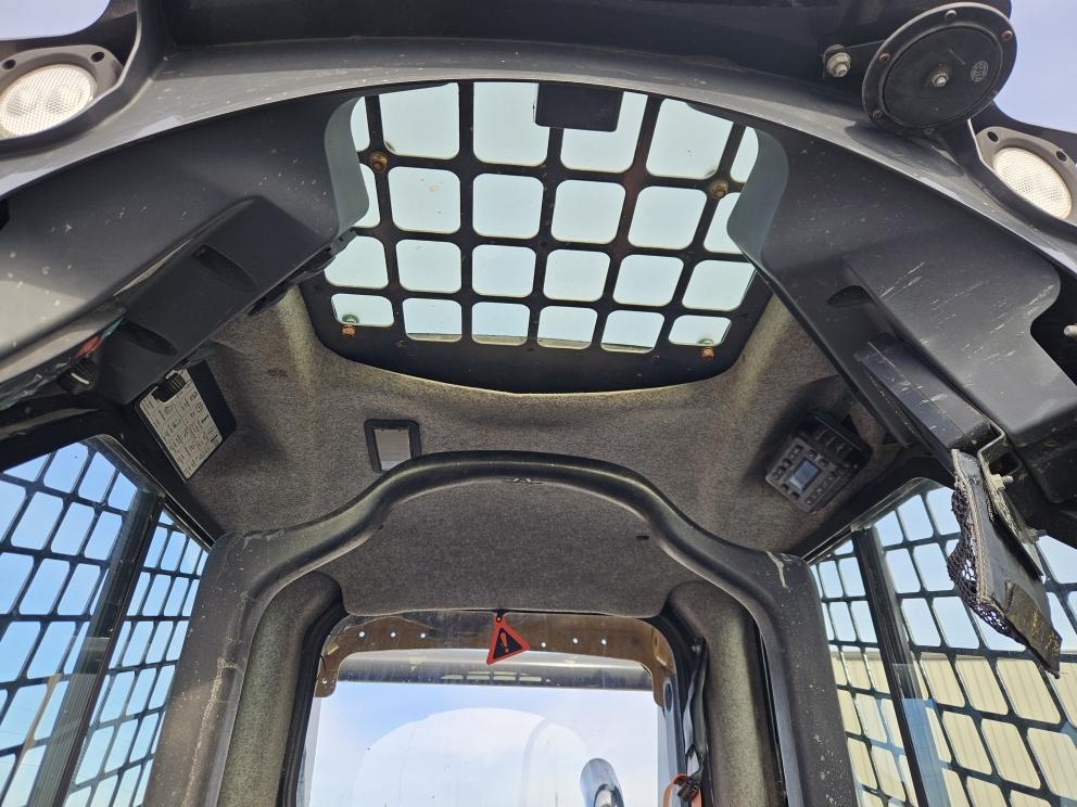 Image for 2020 John Deere 325G