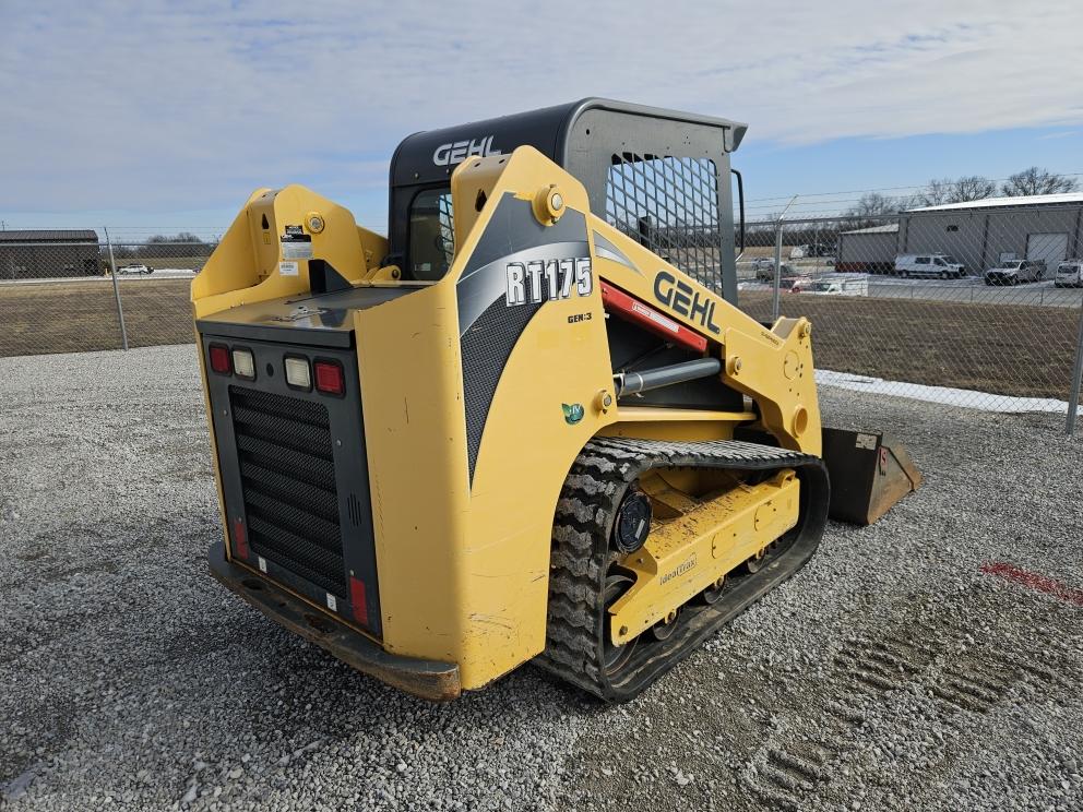 Image for 2017 Gehl RT175