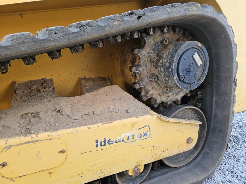 Image for 2017 Gehl RT175