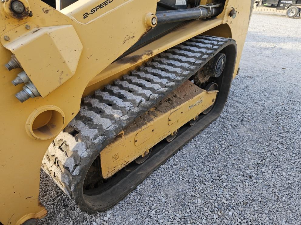 Image for 2017 Gehl RT175