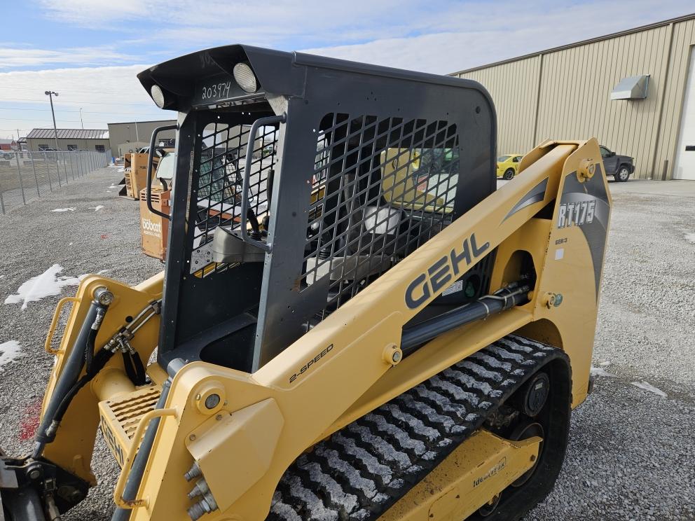 Image for 2017 Gehl RT175