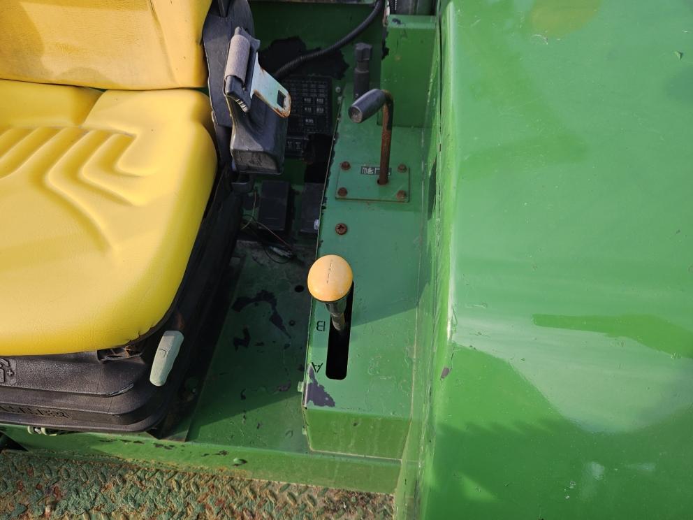 Image for 2012 John Deere 6115D