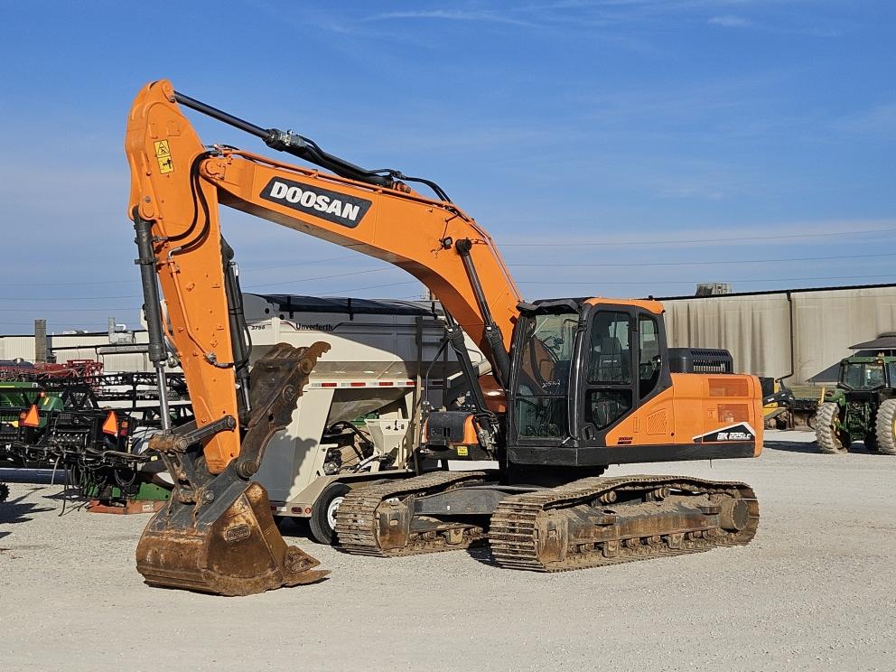 Image for 2022 Doosan DX225 LC-7M