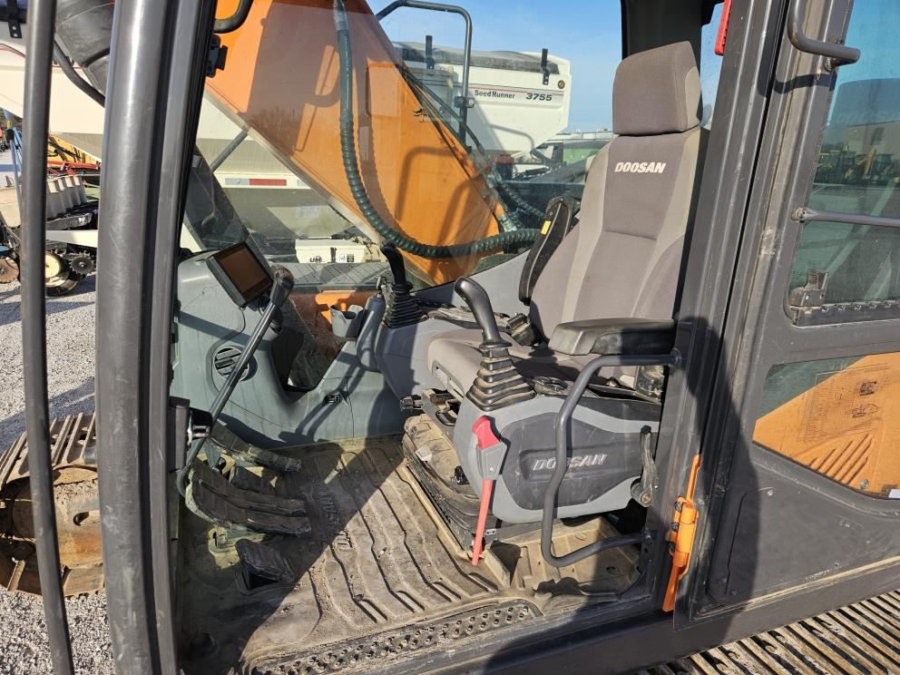 Image for 2022 Doosan DX225 LC-7M