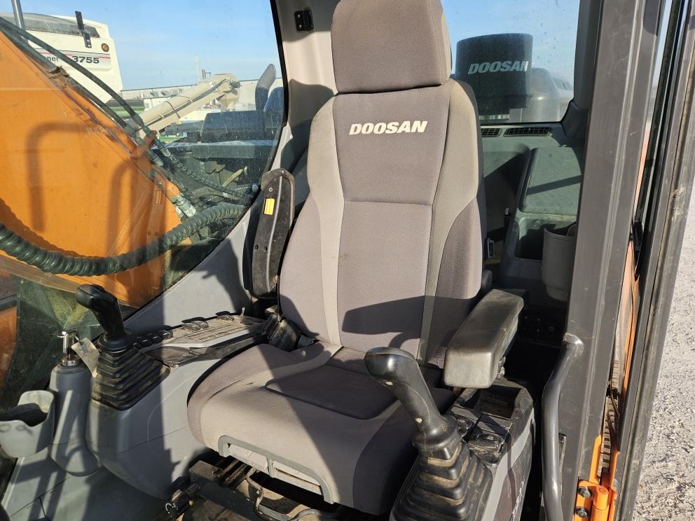 Image for 2022 Doosan DX225 LC-7M
