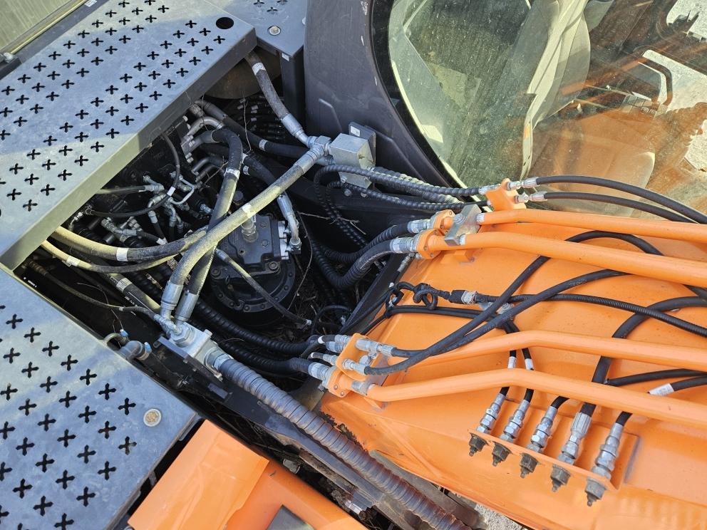 Image for 2022 Doosan DX225 LC-7M