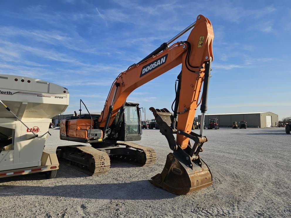 Image for 2022 Doosan DX225 LC-7M