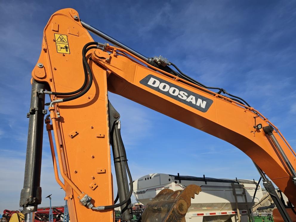 Image for 2022 Doosan DX225 LC-7M