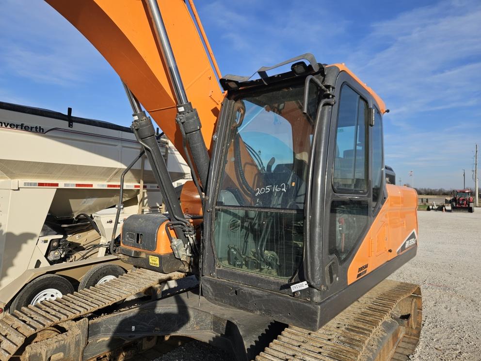 Image for 2022 Doosan DX225 LC-7M