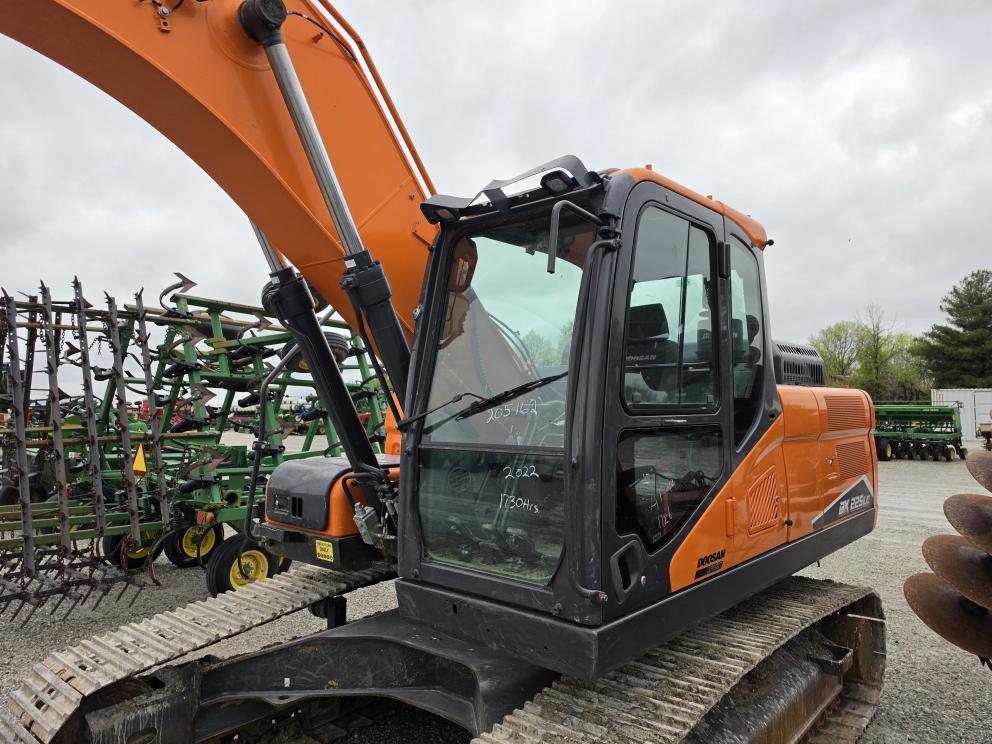 Image for 2022 Doosan DX225 LC-7M