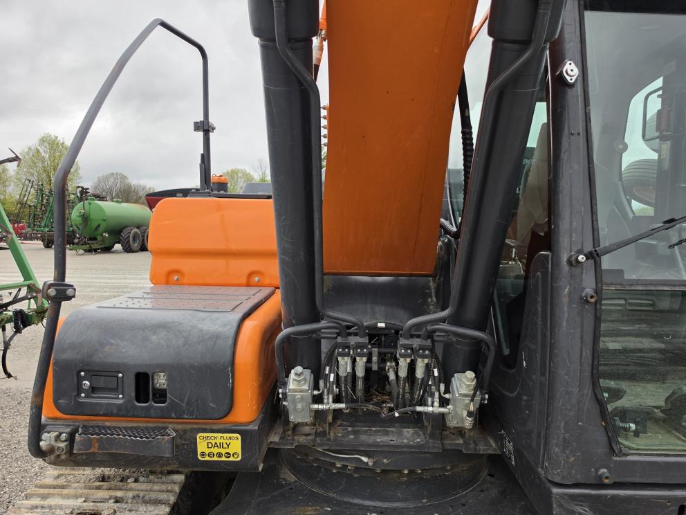 Image for 2022 Doosan DX225 LC-7M