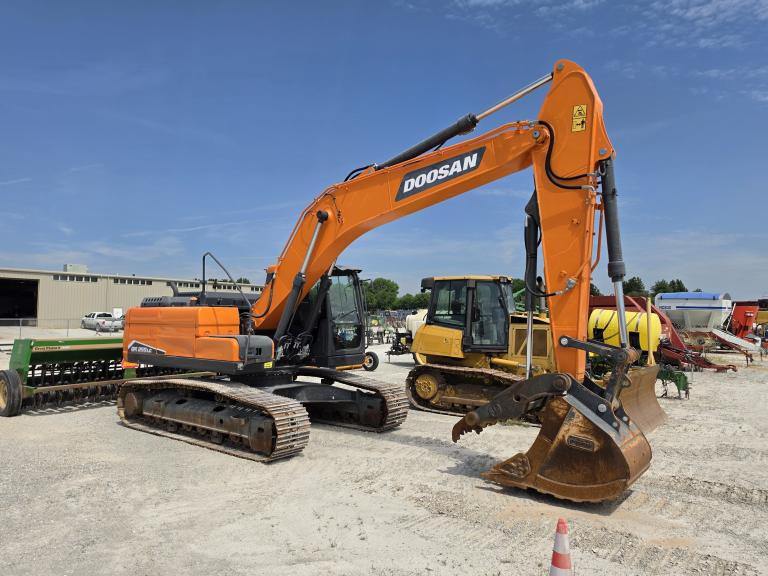 Image for 2022 Doosan DX225 LC-7M