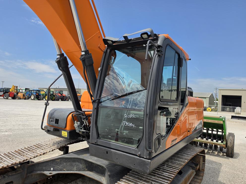 Image for 2022 Doosan DX225 LC-7M
