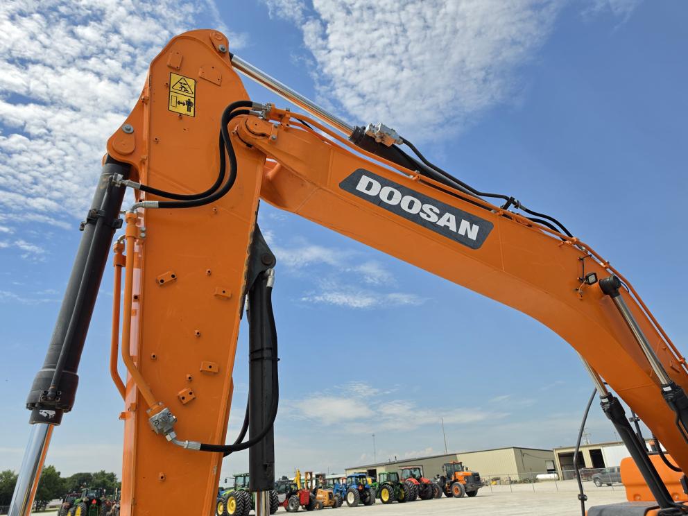 Image for 2022 Doosan DX225 LC-7M