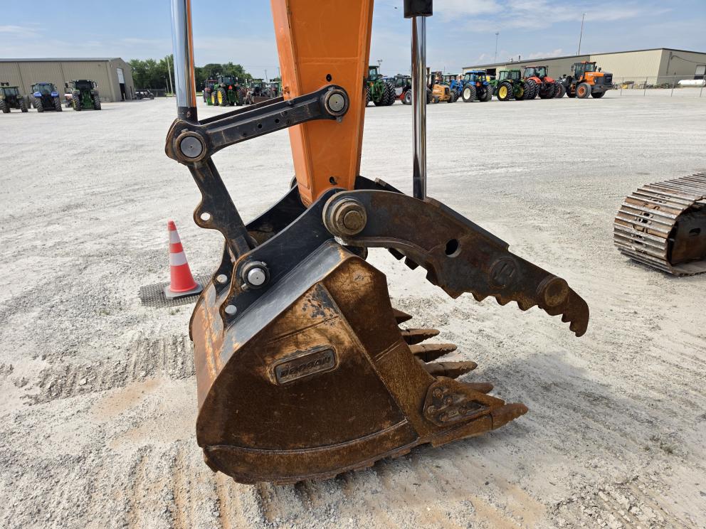 Image for 2022 Doosan DX225 LC-7M