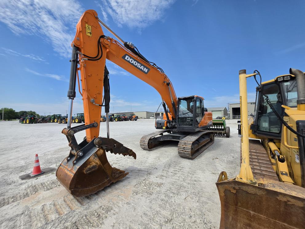 Image for 2022 Doosan DX225 LC-7M
