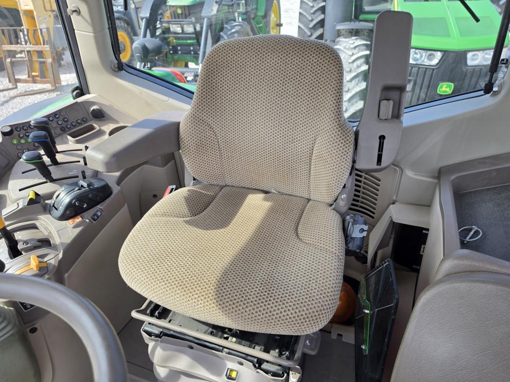 Image for 2023 John Deere 6130M