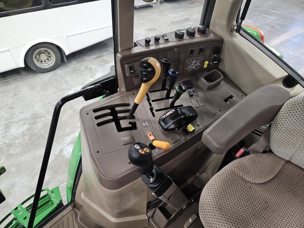 Image for 2020 John Deere 6145M