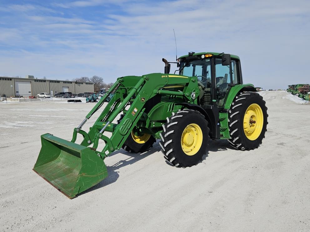 Image for 2020 John Deere 6145M