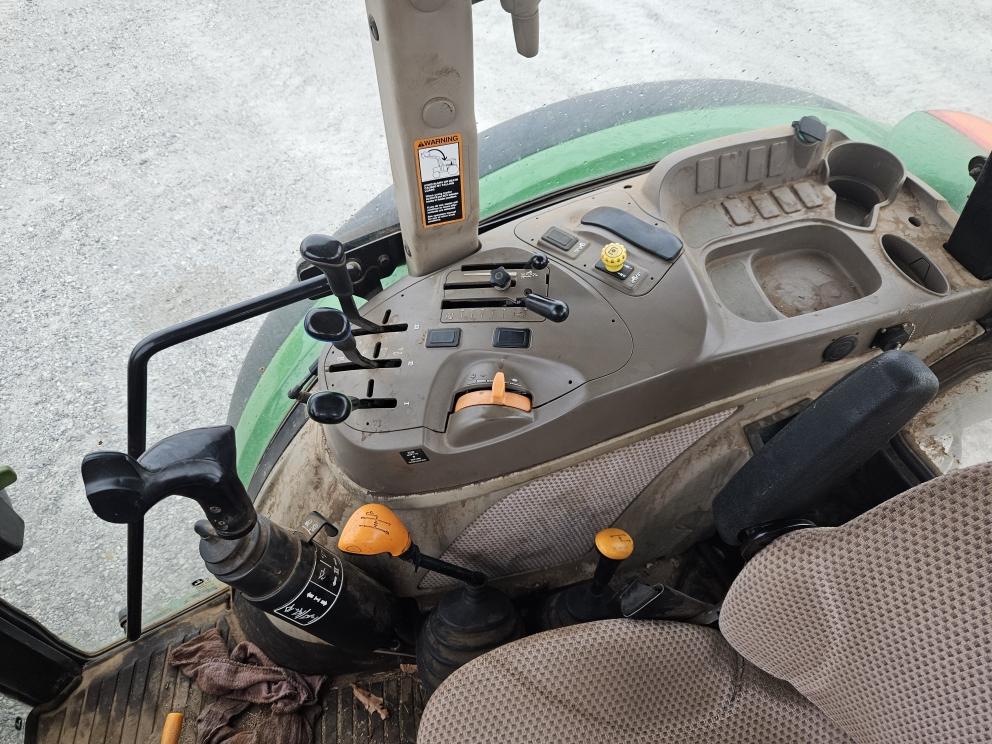 Image for 2014 John Deere 5100E