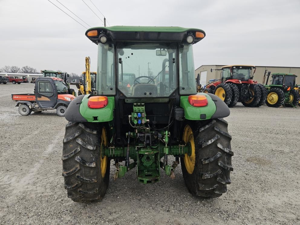 Image for 2014 John Deere 5100E