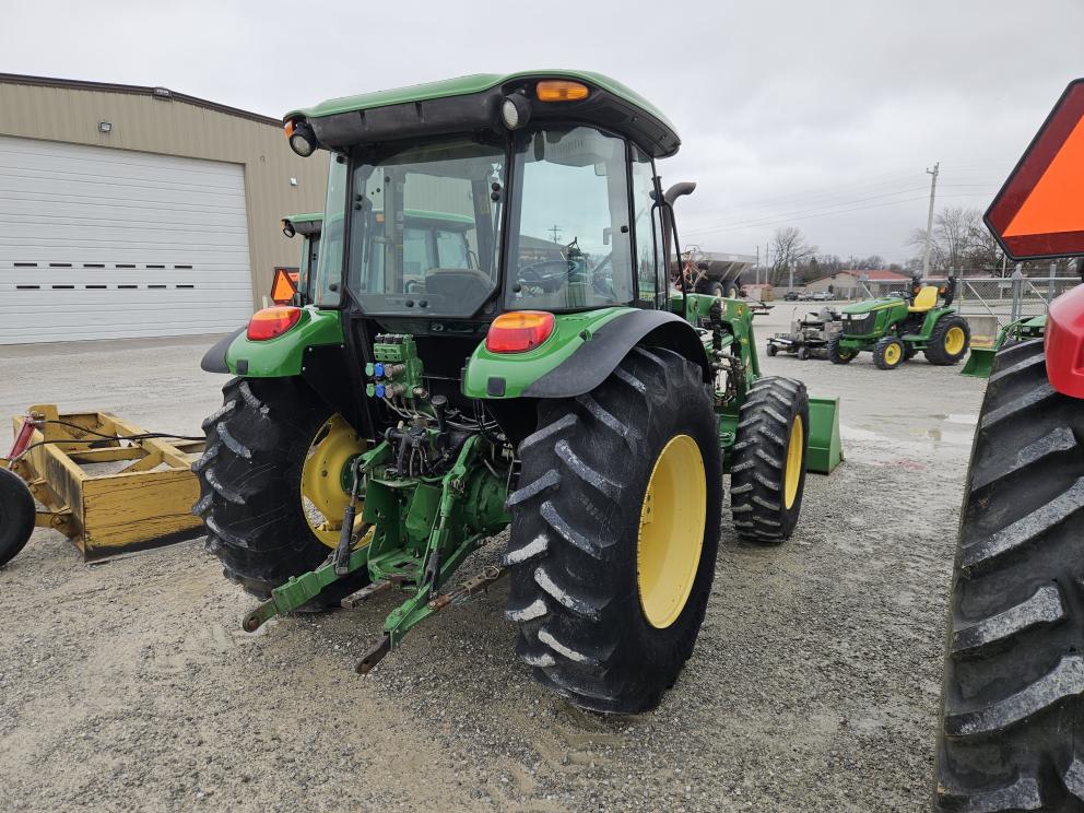 Image for 2014 John Deere 5100E