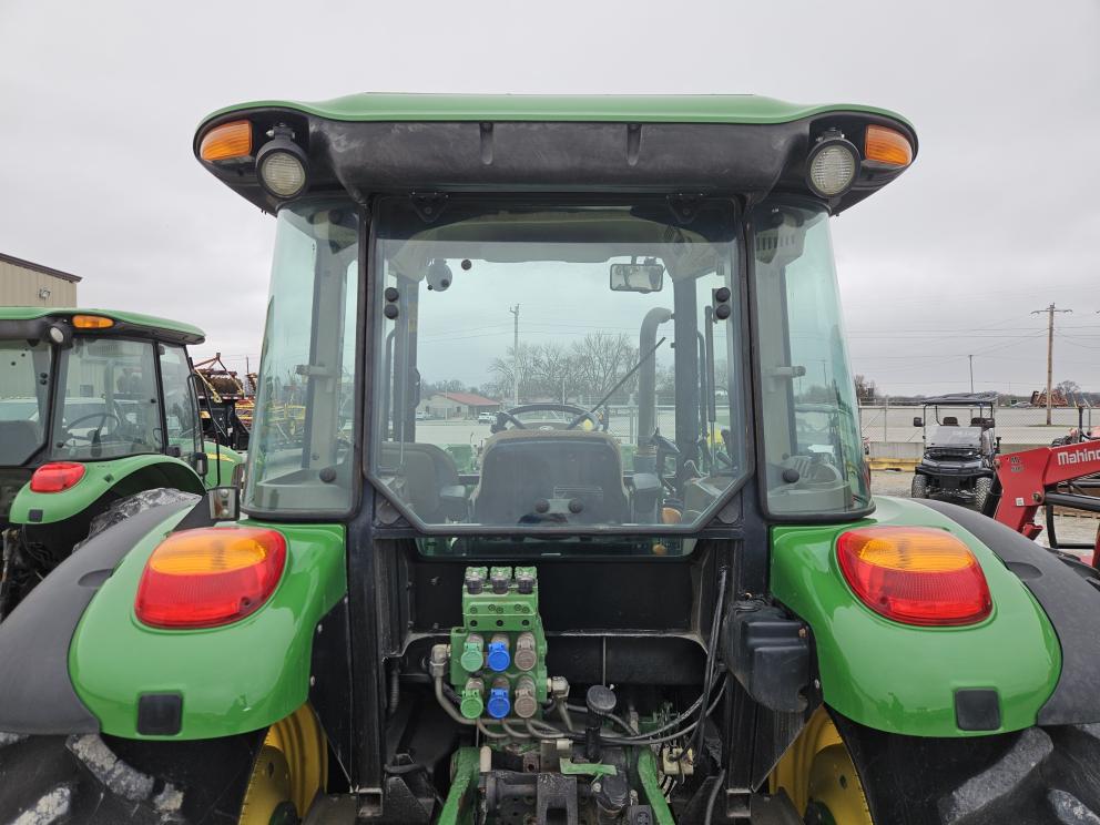 Image for 2014 John Deere 5100E