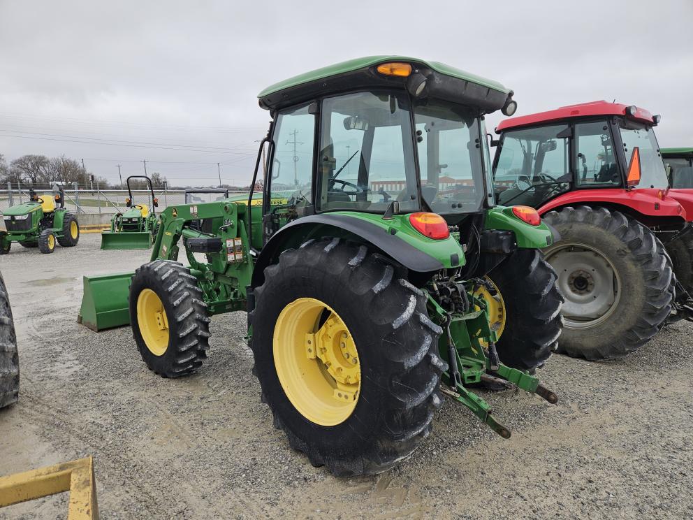 Image for 2014 John Deere 5100E
