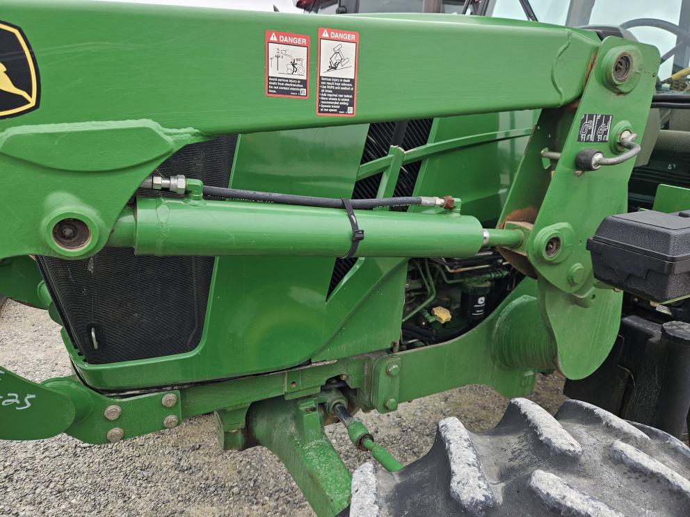 Image for 2014 John Deere 5100E