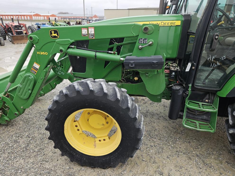 Image for 2014 John Deere 5100E