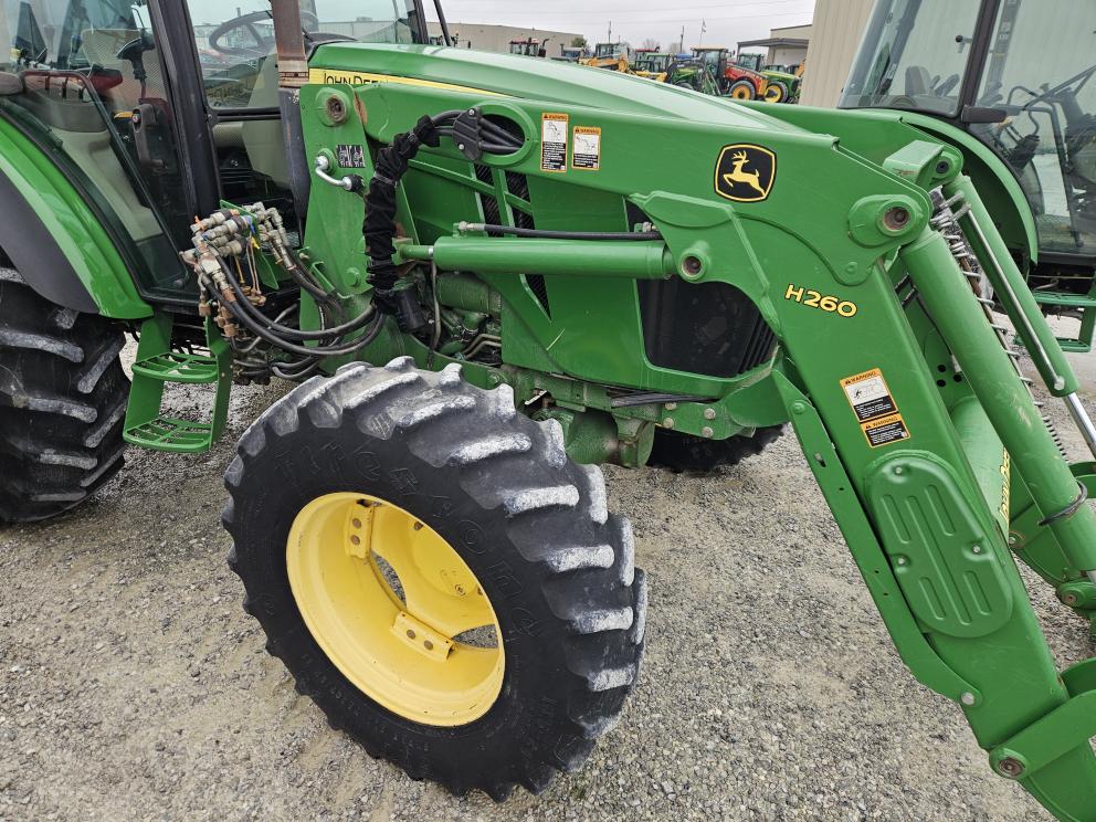 Image for 2014 John Deere 5100E