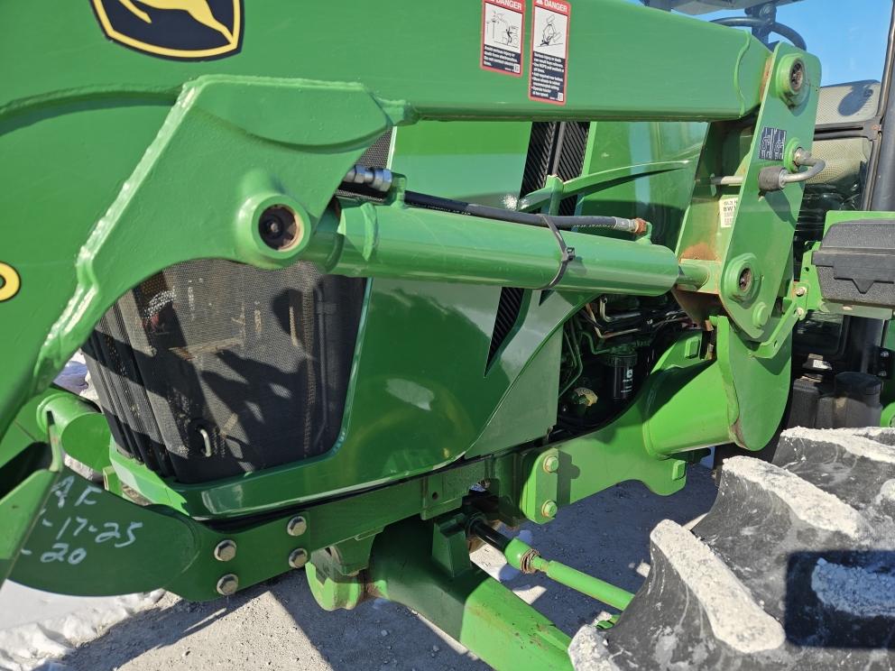 Image for 2014 John Deere 5100E