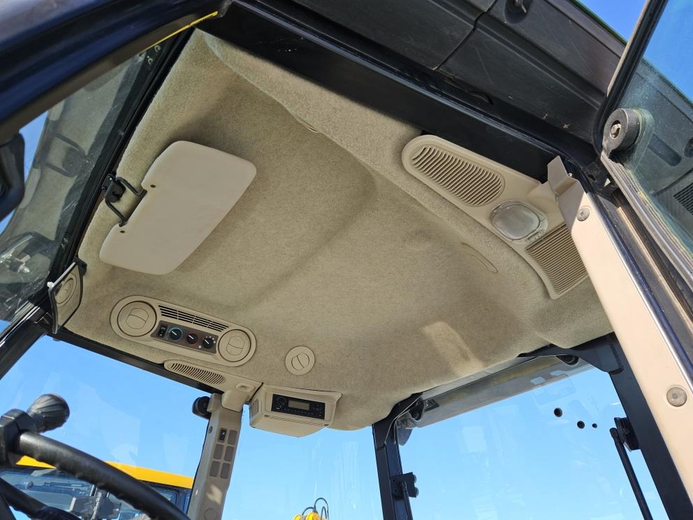 Image for 2014 John Deere 5100E