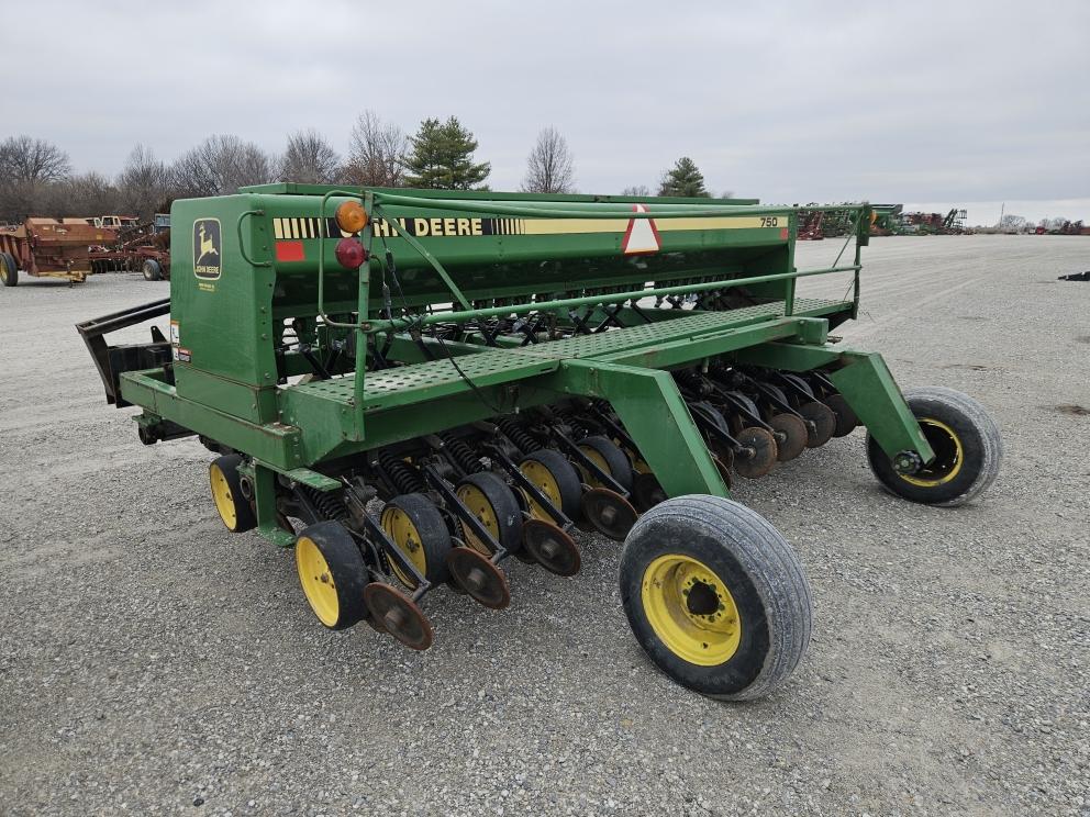 Image for John Deere 750