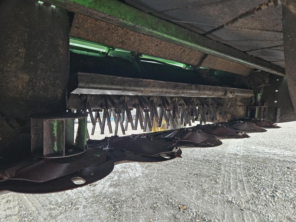 Image for 2003 John Deere 926