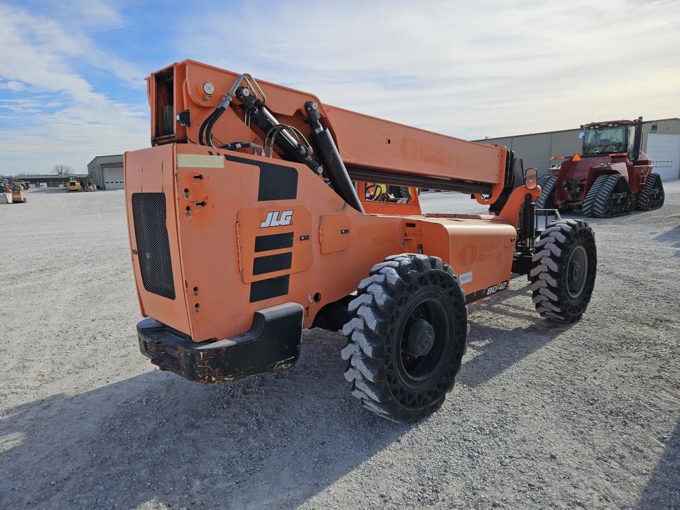 Image for 2017 JLG 8042