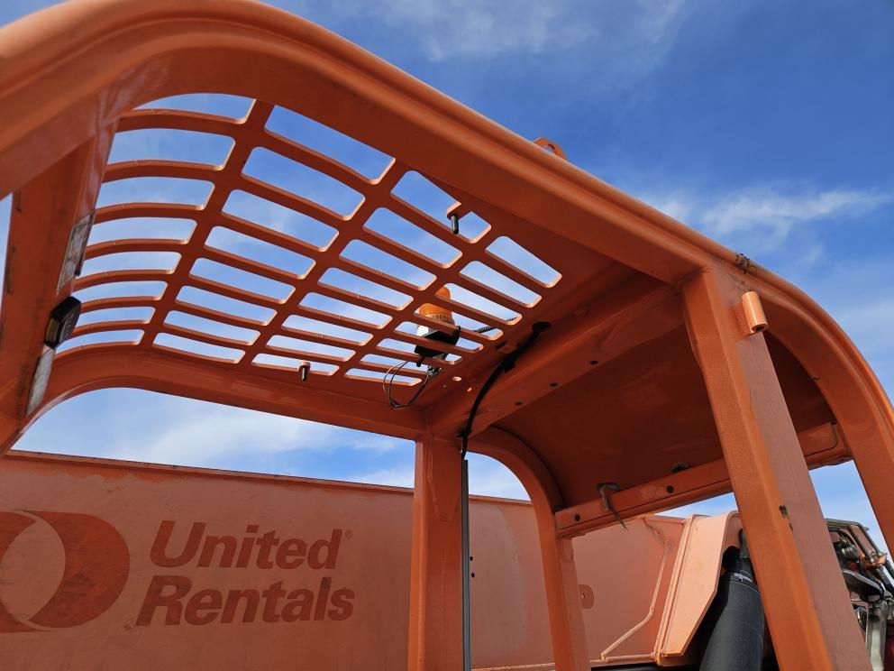 Image for 2017 JLG 8042