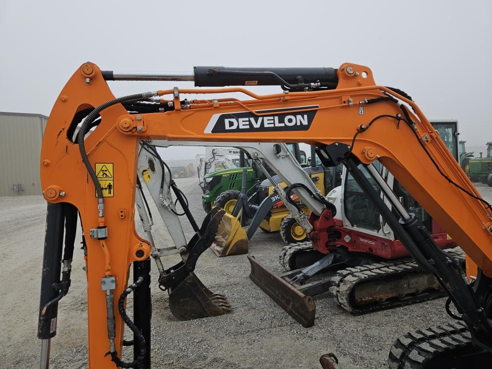 Image for 2024 Develon DX42-7