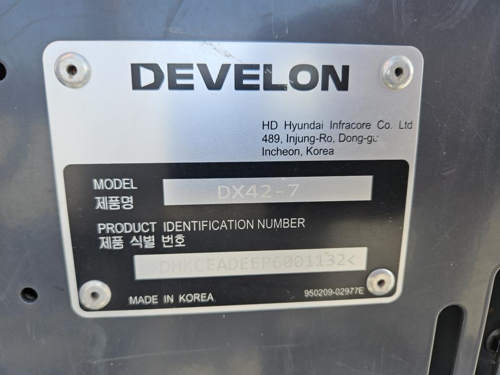 Image for 2024 Develon DX42-7