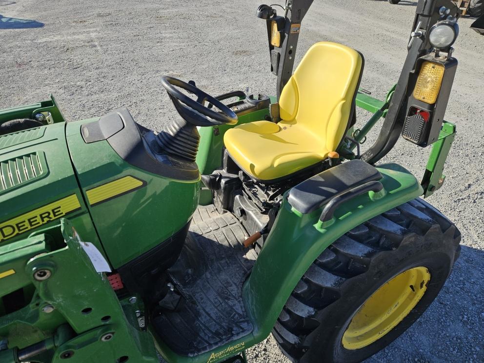 Image for 2023 John Deere 3033R