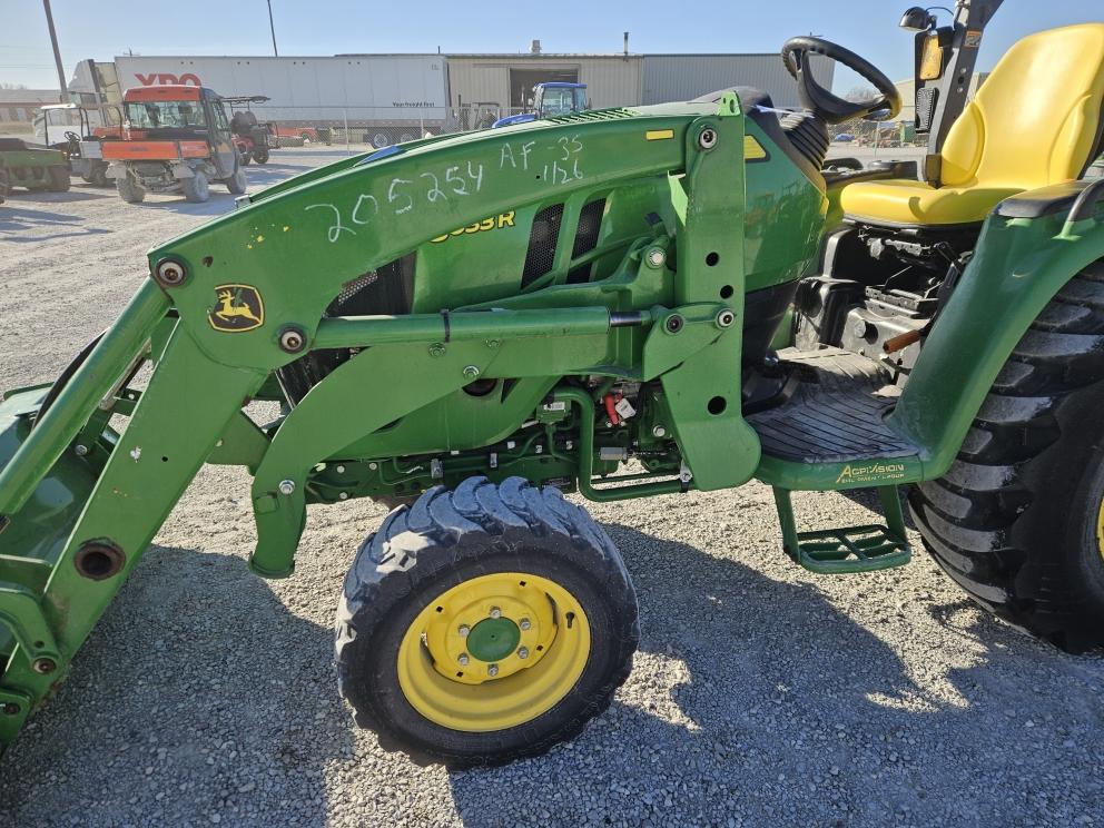 Image for 2023 John Deere 3033R