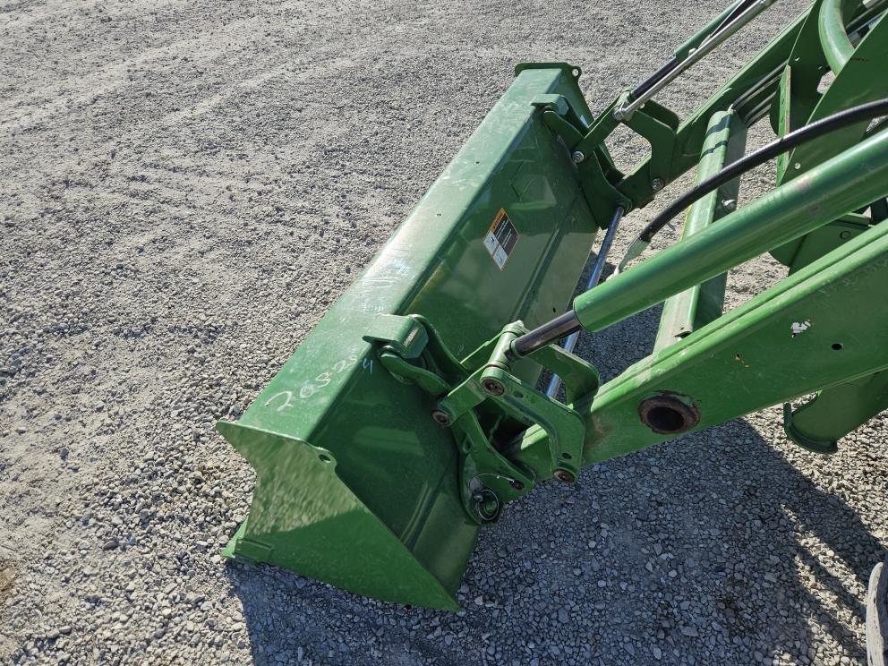 Image for 2023 John Deere 3033R